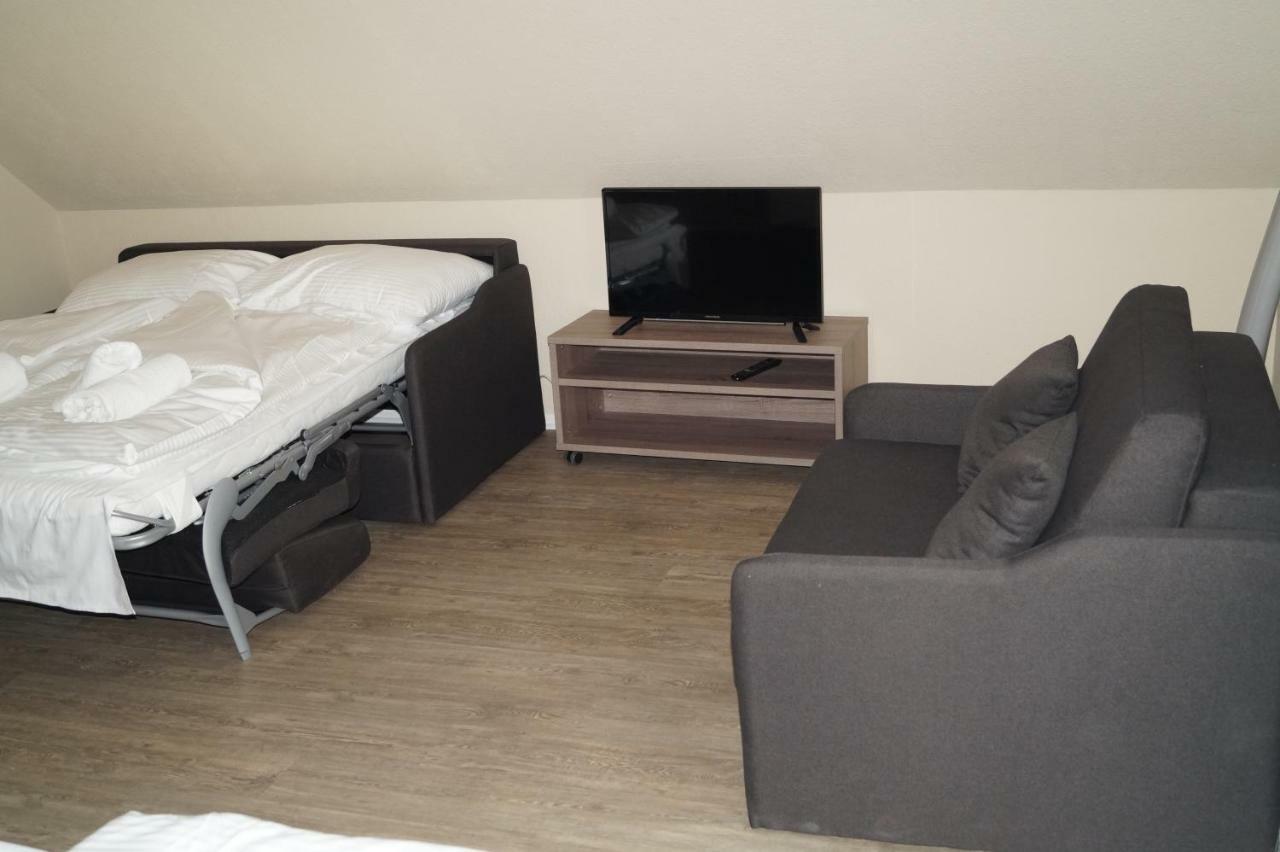 Hotel Tini 바트팔링보슈텔 외부 사진