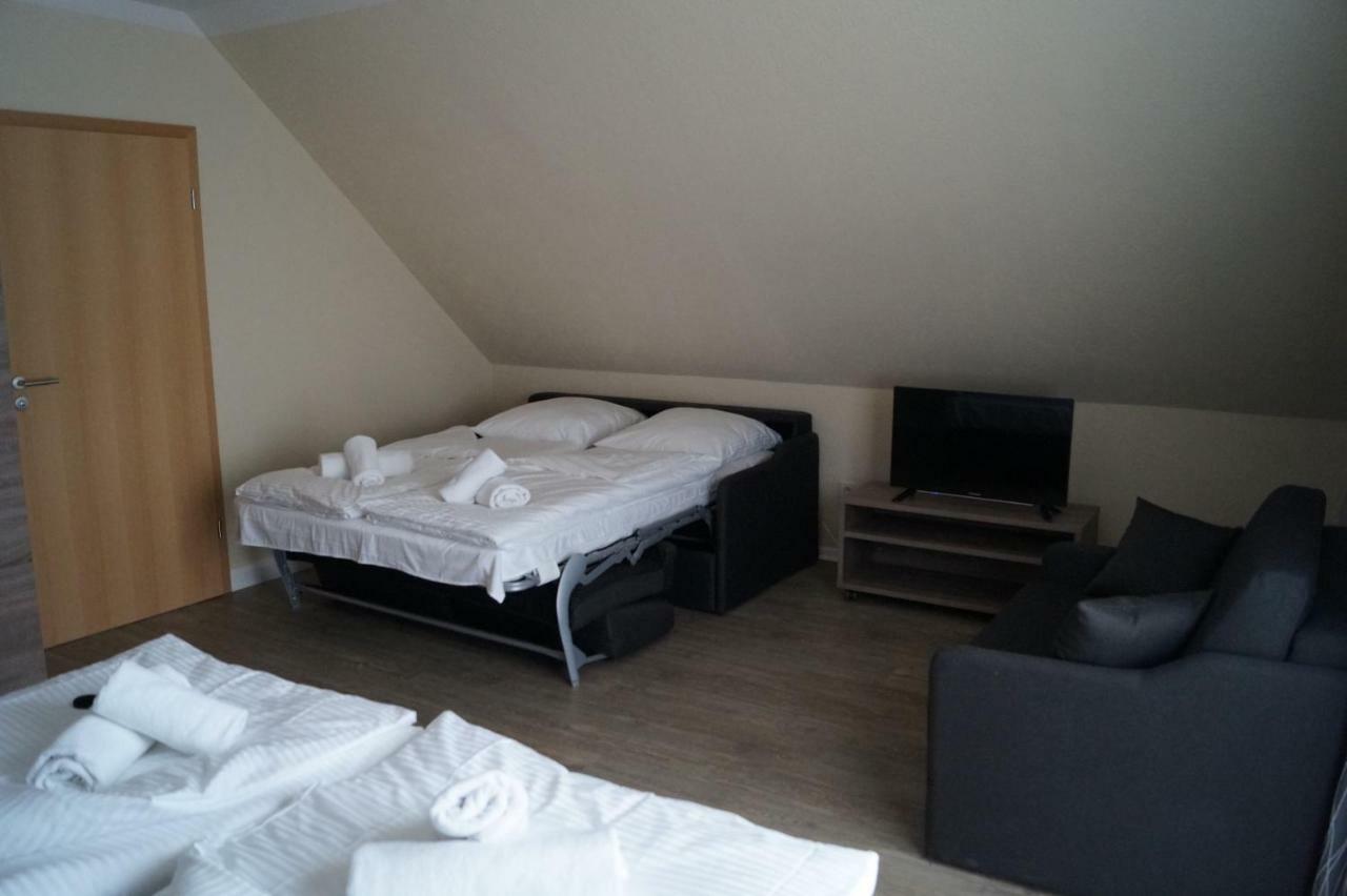 Hotel Tini 바트팔링보슈텔 외부 사진